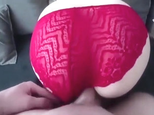 Ruchanie wypiętej dupeczk