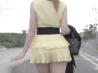 Public Flasher Shares Great Upskirt Views On The Streets
