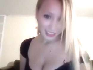 Daniella Chavez - Webcam 2