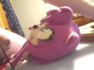 Cumming on Amy's face