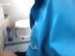 Budak sekolah buat sex dalam jamban