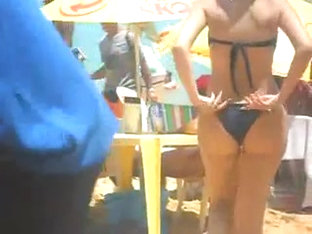 Sexy Asses On The Beach 2014