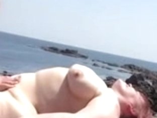 Amateur Couple Fucking At The Beach