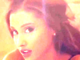 Ariana - Sexy moments