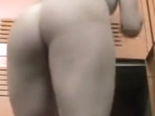Marvelous Changing Room Booty Show Of The Nude Amateur
