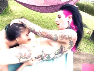 Tattooed Women Janice And Joanna Luxurious Make Out Session