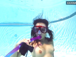 Lana Tanga Shows Underwater Orgasms To You