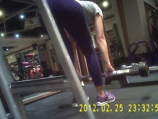 Gym Girl in spandex tight-2