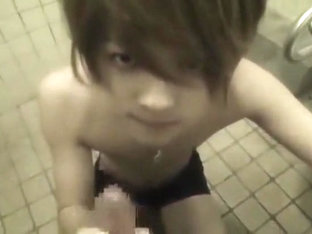Suckboy In Public Toilet