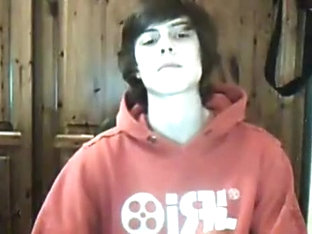 Twink jerking off showing booty on webcam