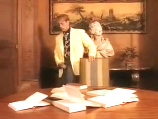 Amazing Blonde, Stockings adult clip