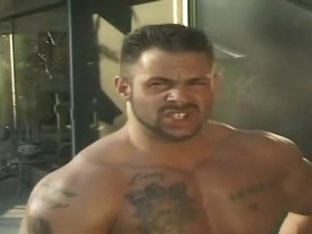 Massive Bodybuilder - Scott Gunz - Solo