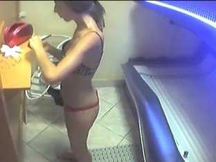 Private voyeur film with a babe's cupcakes and bun