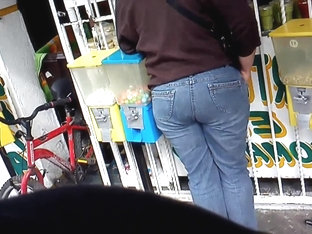 Una Nalgona En La Tortilleria