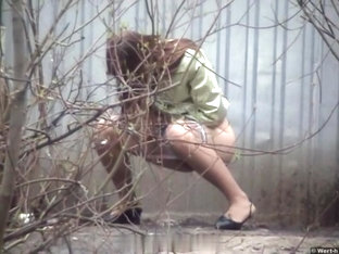 Girls Pissing voyeur video 59