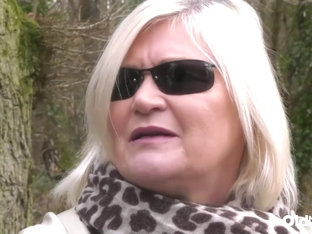 Passionate Mature Lesbian Licks Sexy Milf Pussy