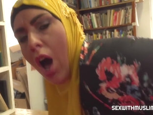 Bookstore Owner Fucks A Happy Muslim Milf - Aisha Bahadur