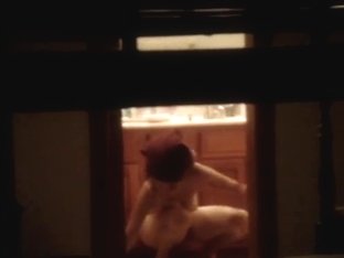 Curvy Slut Wiping Herself In The Bathroom On Spy Cam
