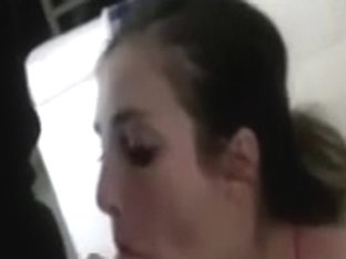 Chick gives great head in bikini