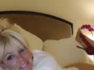 Blond Super mother I'd like to fuck on livecam (Camaster)