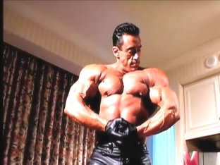 Muscle worship (no sound)