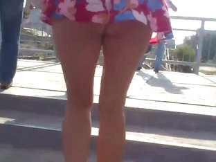 Upskirt Windy 12