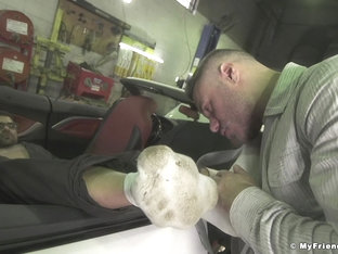 Mechanic Ryan Worshiped - Ryan