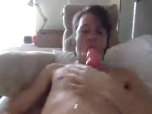 twink on cam with poppers and plug