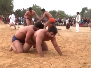 Hot Mud Wrestling Men: Love the Dark Men!