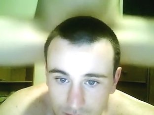 Fucking her vagina on the cam