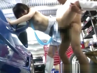 Japanese teen hottie gets fucked