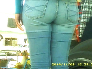 chavita culona en patines