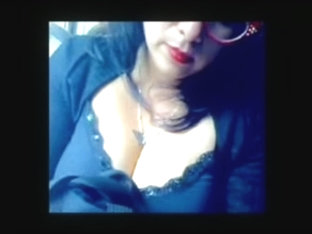 Dicking In Crowded Bus + Showing Nice Cleavage Video=20