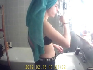 Petite Teen Girl Spied While Washing Teeth