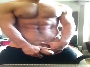 Muscle Guy Jerk Off