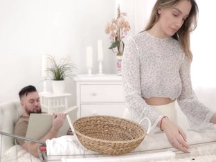 Sucked Off Her Neighbor While Hanging Out The Laundry