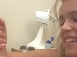 Little Blondie Suckingpov