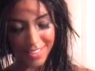 Rubbing my latina bun until climax