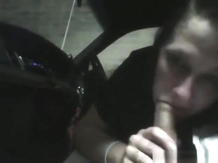 She Loves To Suck And Deepthroat His Donger In The Car