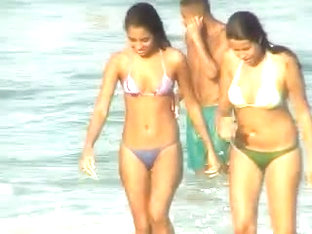 girls en la playa 2