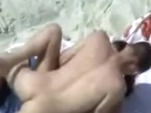 Amateur Couple Secretly Taped While Fucking On Beach By Voyeur Watcher