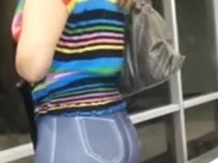 Hawt Leggings In Public