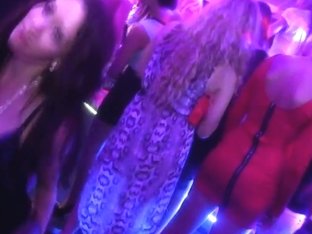 Amateur partybabe rides interracial cock