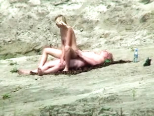 Good Blond Fuck At The Beach