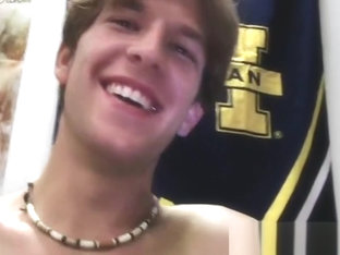 Teenie gets butt nailed in gay college threesome