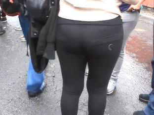 Ricos Leggins Negros En Marcha