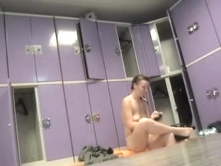 Slender spy cam amateur hurries up to dress in change room