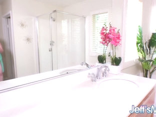 Blonde Bbw And Luna Storm In Goes Solo