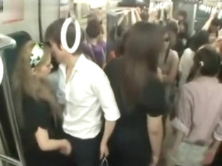 Japen Train Handyjob