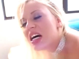 Pornstar Holly Wellin